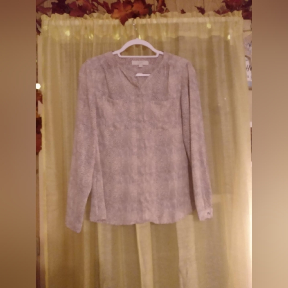 Ann Taylor LOFT Size S Button Down Blouse Cream and Black Pattern